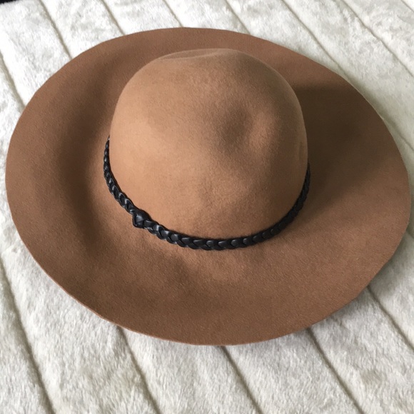 Hot & Delicious - Boho Chic Dress & forever 21 Hat - Picture 5 of 8